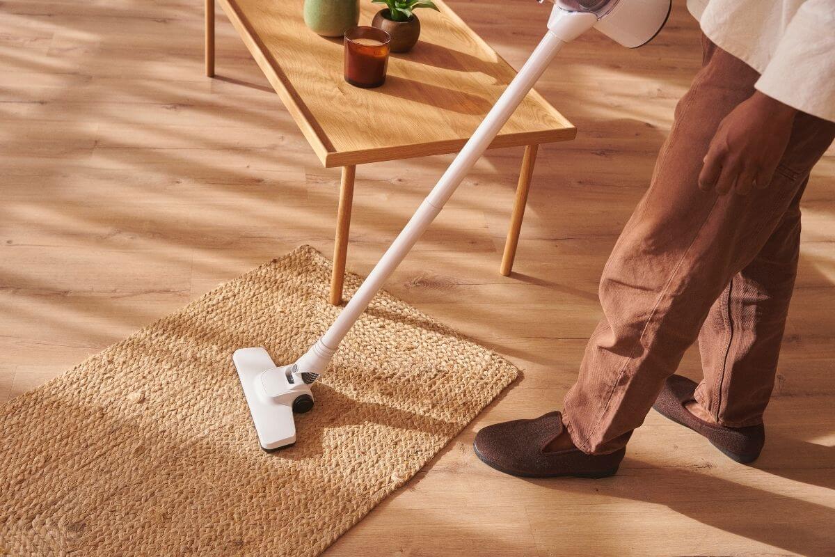 Hút Bụi Thường Xuyên Đúng Cách