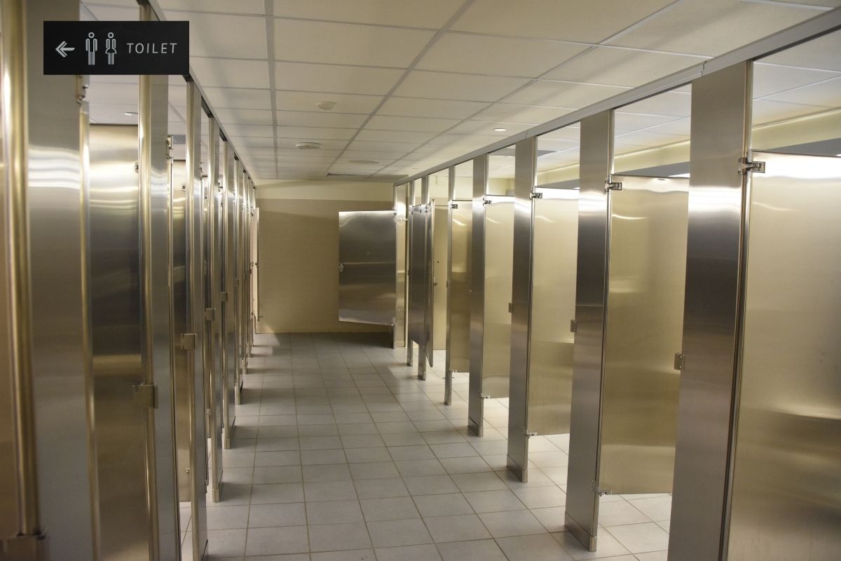 Tạp Vụ Vệ Sinh Toilet
